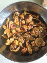 姬松茸山药大骨汤的做法步骤3