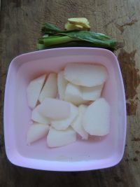 姬松茸山药大骨汤的做法步骤4