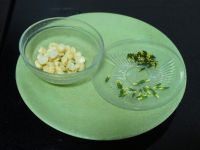 莲子丝瓜排骨汤的做法步骤5