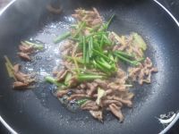 肉丝炒面的做法步骤9